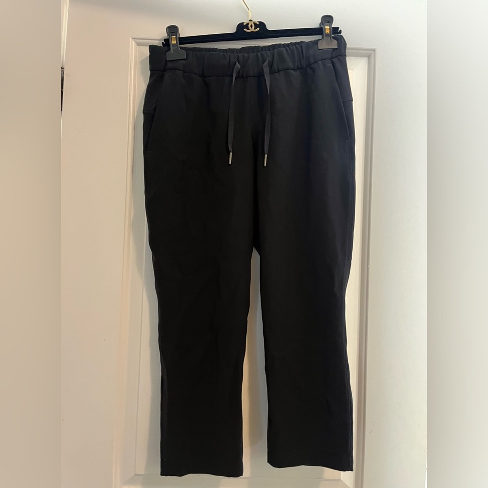 LULULEMON capri pants size 6
